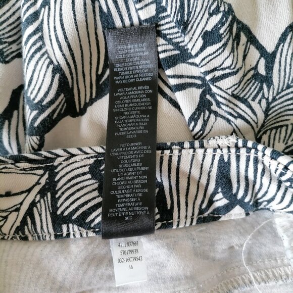 So Slimming By Chico's Womens White Floral Girlfriend Ankle Jeans Size 1.5 US M - Picture 7 of 7